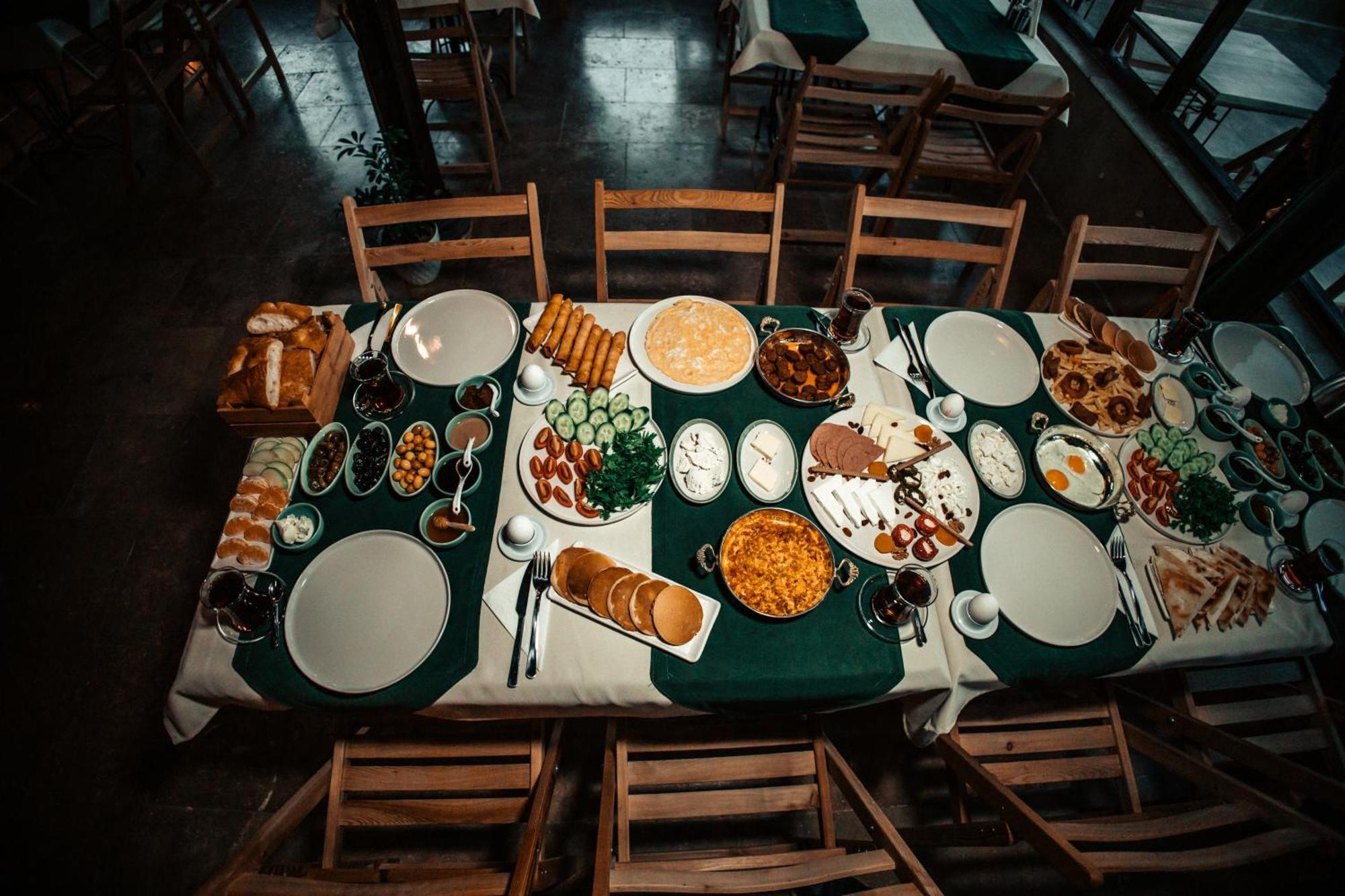 Vanessa Cave House Bed & Breakfast อูร์กุบ ภายนอก รูปภาพ
