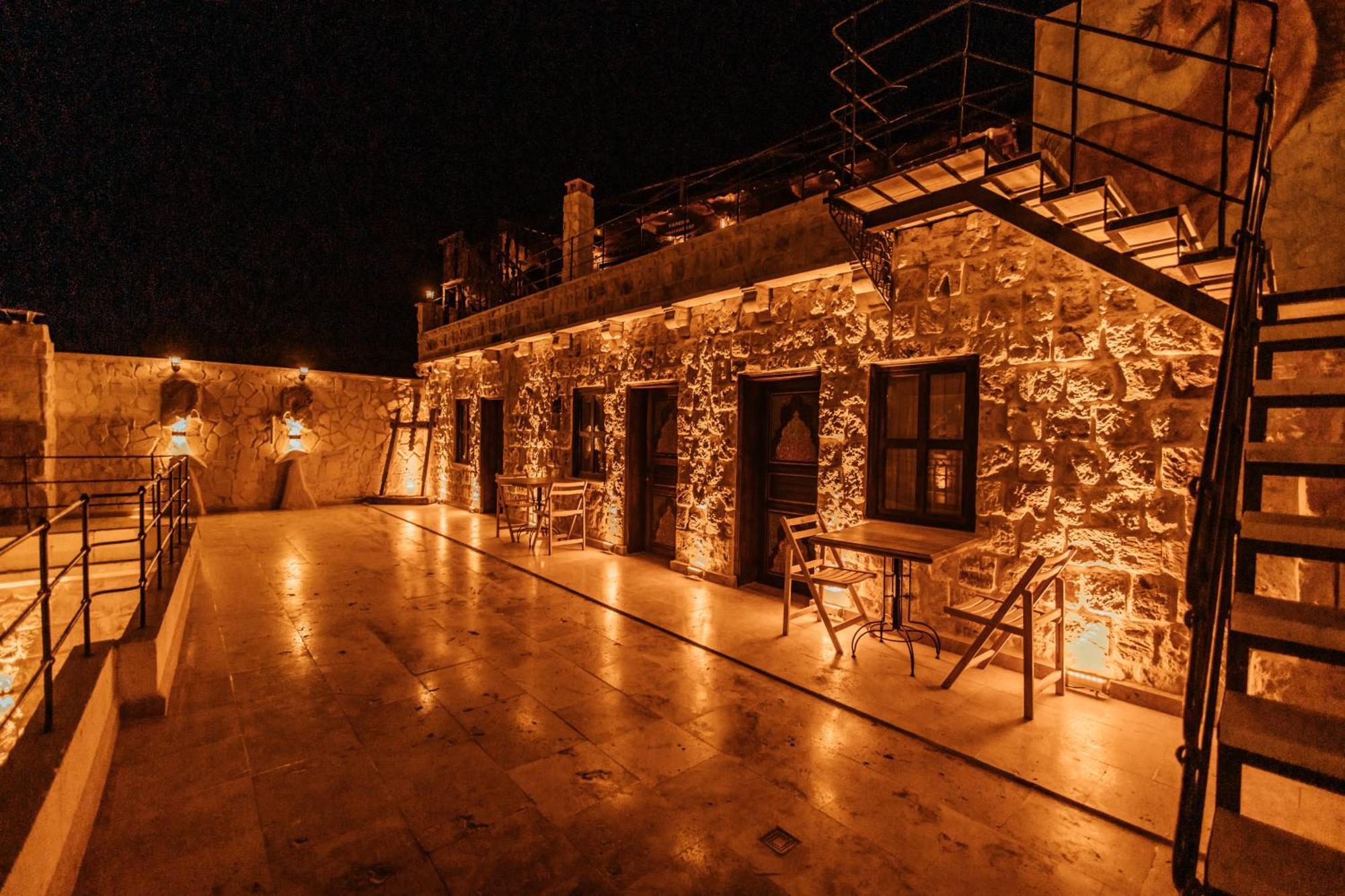 Vanessa Cave House Bed & Breakfast อูร์กุบ ภายนอก รูปภาพ