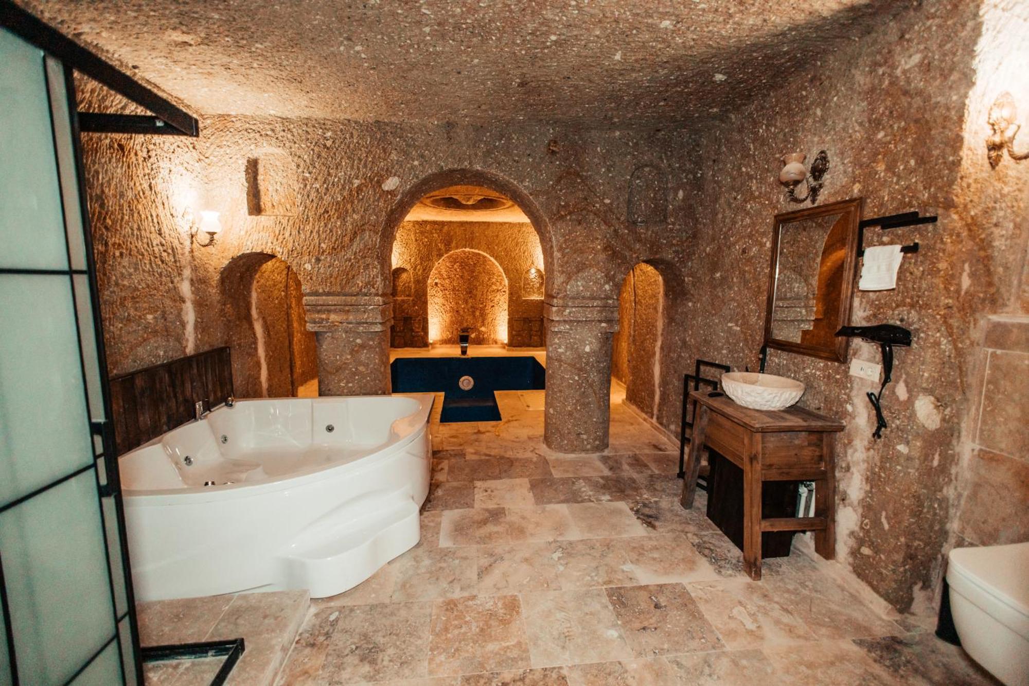 Vanessa Cave House Bed & Breakfast อูร์กุบ ภายนอก รูปภาพ